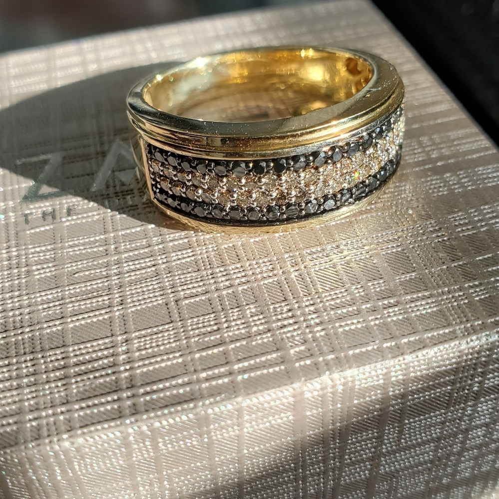 Men's 1 CT. T.W. Enhanced Brown and Black Diamond Four Row Band
